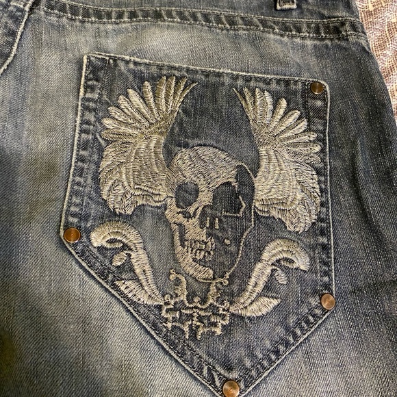 International Concepts embroidered skull jeans - Picture 3 of 4